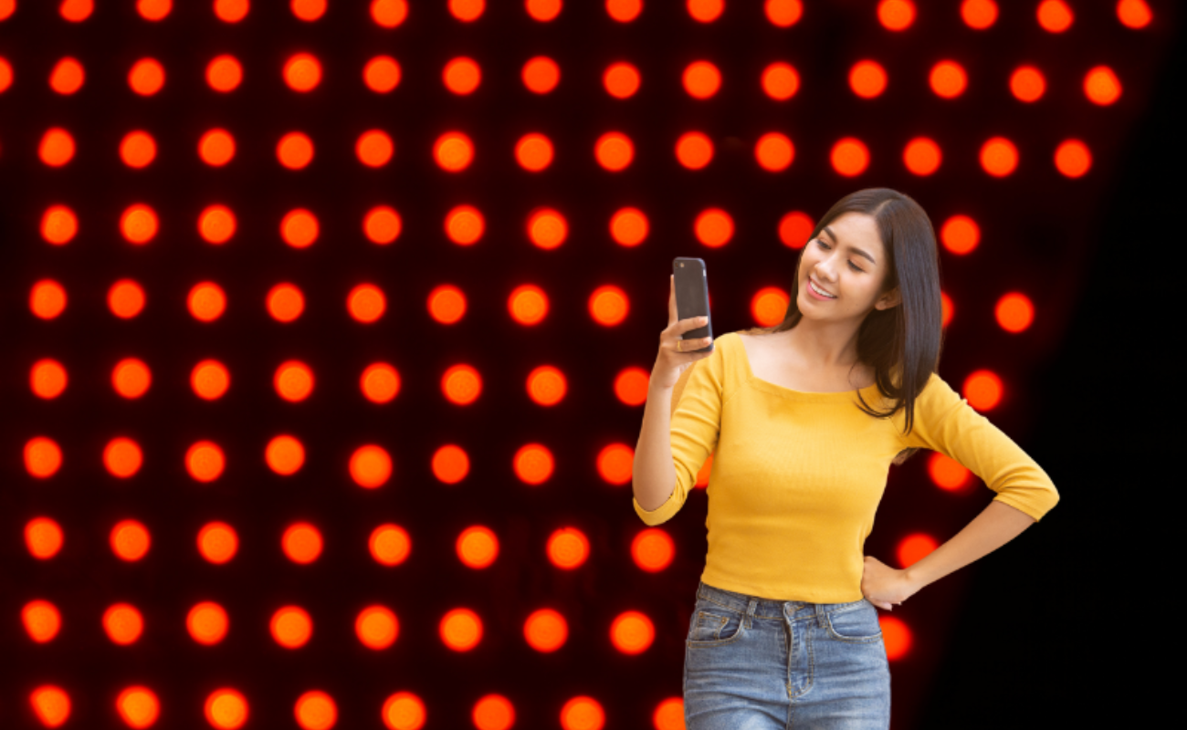 Can I Use My Phone During Red Light Therapy?